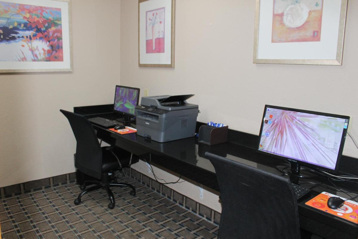 Holiday Inn Express Kansas City Liberty Missouri an IHG Hotel - image 5
