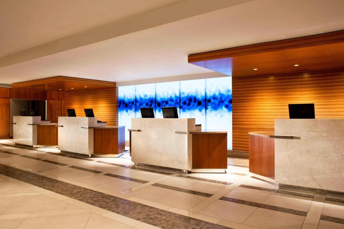 The Westin Kansas City at Crown Center - image 2