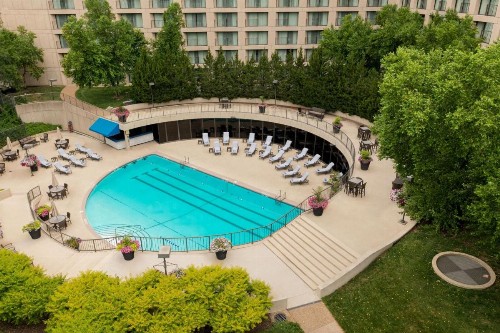The Westin Kansas City at Crown Center - image 40