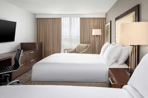 Hilton Kansas City Airport - image 13