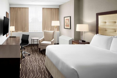 Hilton Kansas City Airport - image 14