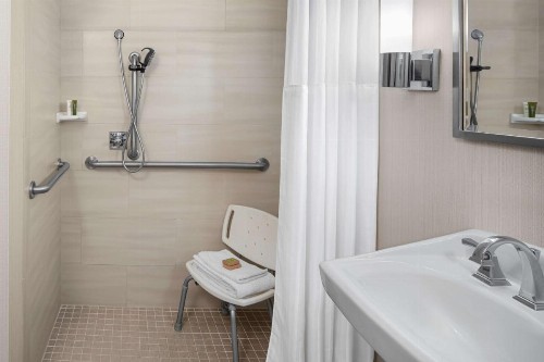 Hilton Kansas City Airport - image 16