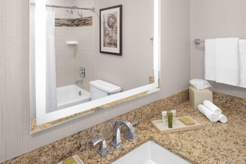 Hilton Kansas City Airport - image 22