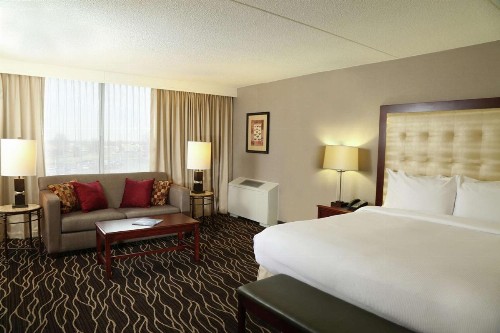Hilton Kansas City Airport - image 23