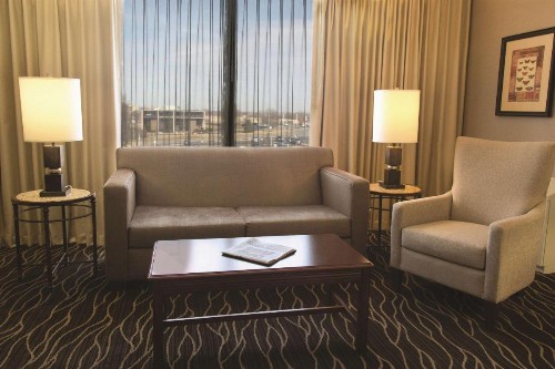 Hilton Kansas City Airport - image 34