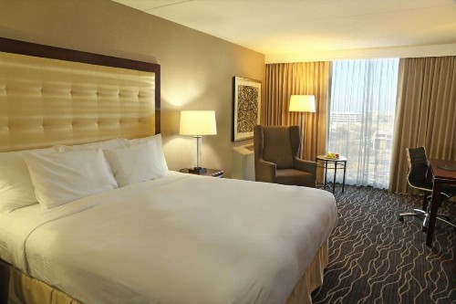 Hilton Kansas City Airport - image 37