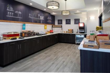Hampton Inn Kansas City Northeast - image 13