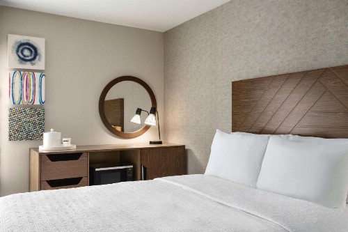 Hampton Inn Kansas City - Airport - image 16
