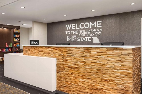 Hampton Inn Kansas City - Airport - image 3