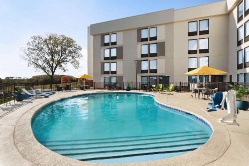 Hampton Inn Kansas City - Airport - image 4
