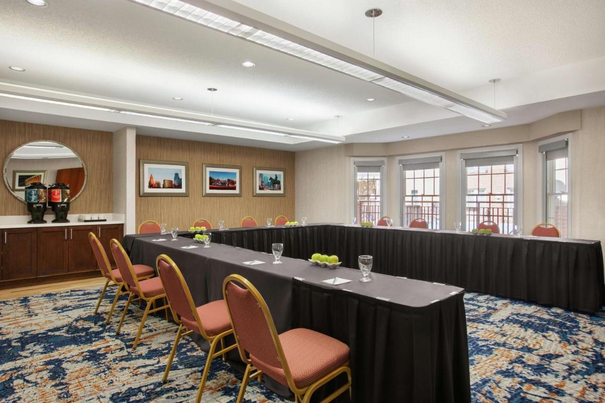 Homewood Suites by Hilton Kansas City Airport - image 4