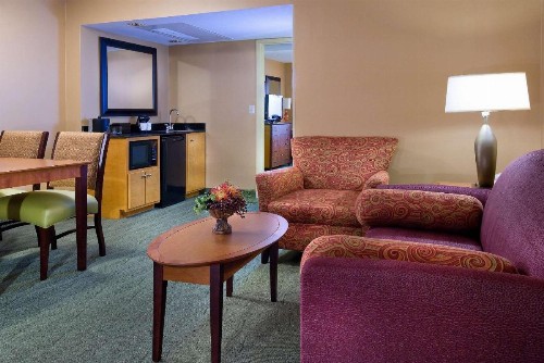 Embassy Suites Kansas City International Airport - image 27