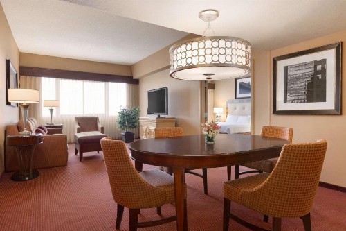 Embassy Suites Kansas City International Airport - image 41
