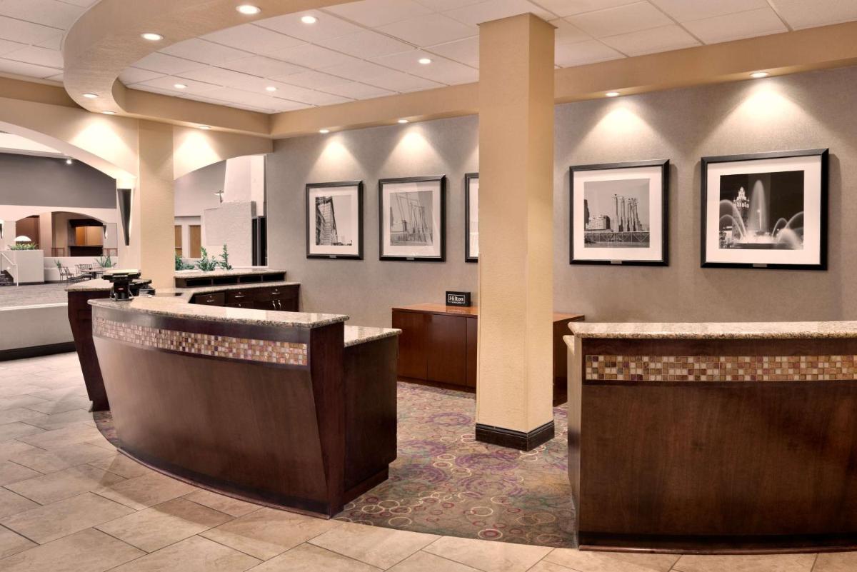 Embassy Suites Kansas City International Airport - image 5