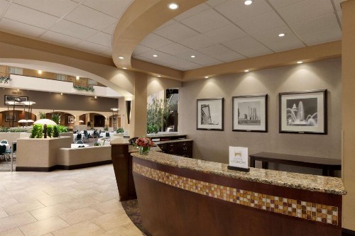 Embassy Suites Kansas City International Airport - image 8