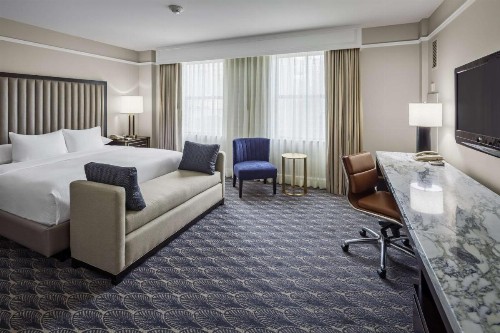 Hilton President Kansas City - image 19