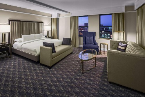 Hilton President Kansas City - image 20