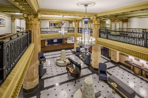 Hilton President Kansas City - image 6