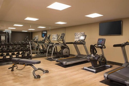 AC Hotel Kansas City Westport - image 4