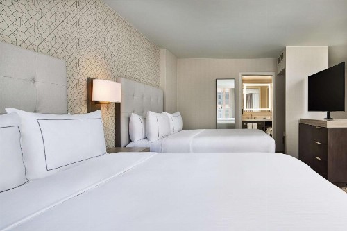 Sheraton Suites Country Club Plaza - image 10