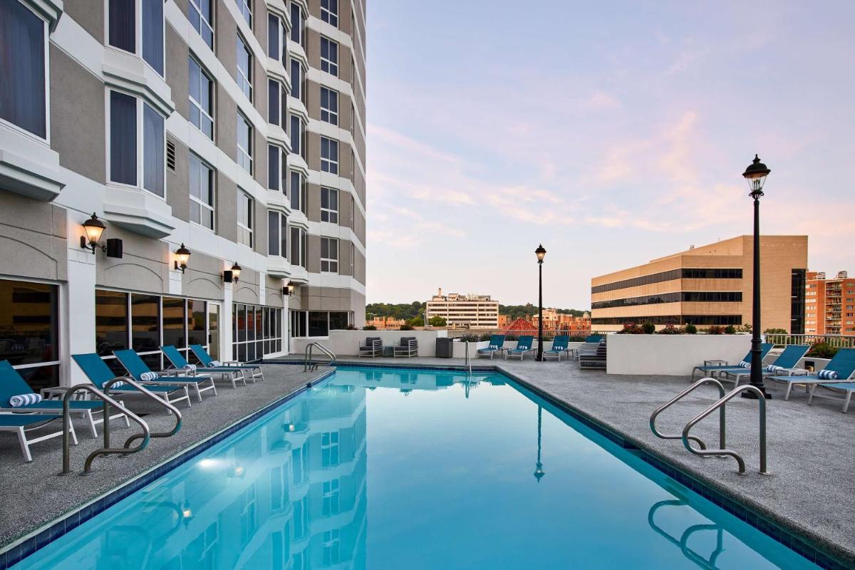 Sheraton Suites Country Club Plaza - image 2