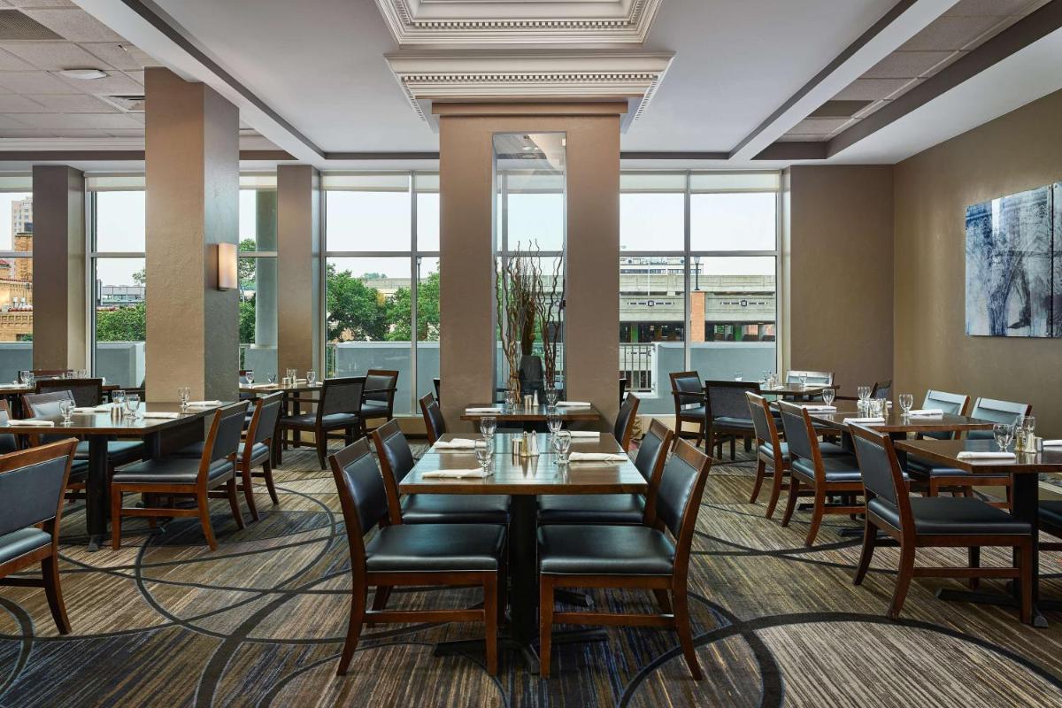 Sheraton Suites Country Club Plaza - image 6