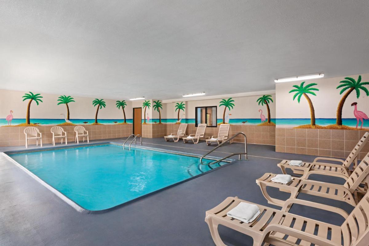Days Inn by Wyndham Kansas City International Airport - main image