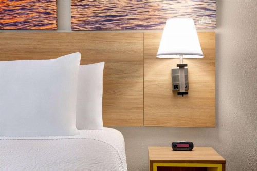 Days Inn by Wyndham Kansas City International Airport - image 10