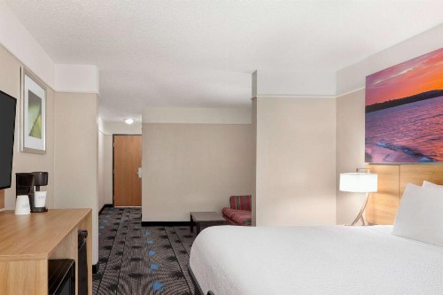 Days Inn by Wyndham Kansas City International Airport - image 17