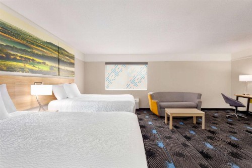 Days Inn by Wyndham Kansas City International Airport - image 21