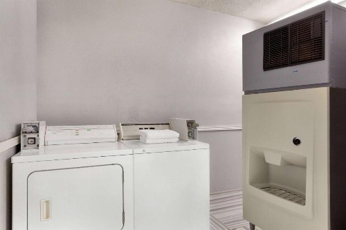 Days Inn by Wyndham Kansas City International Airport - image 22