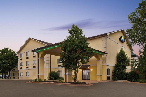 Days Inn by Wyndham Kansas City International Airport - image 27