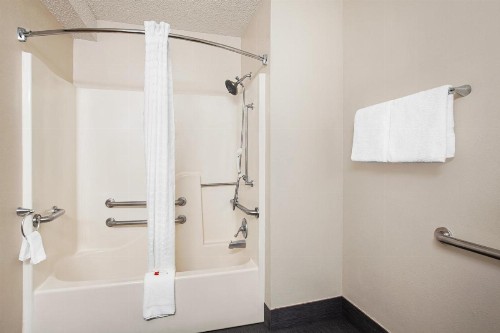 Days Inn by Wyndham Kansas City International Airport - image 46
