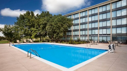 Four Points by Sheraton Kansas City Airport - image 15