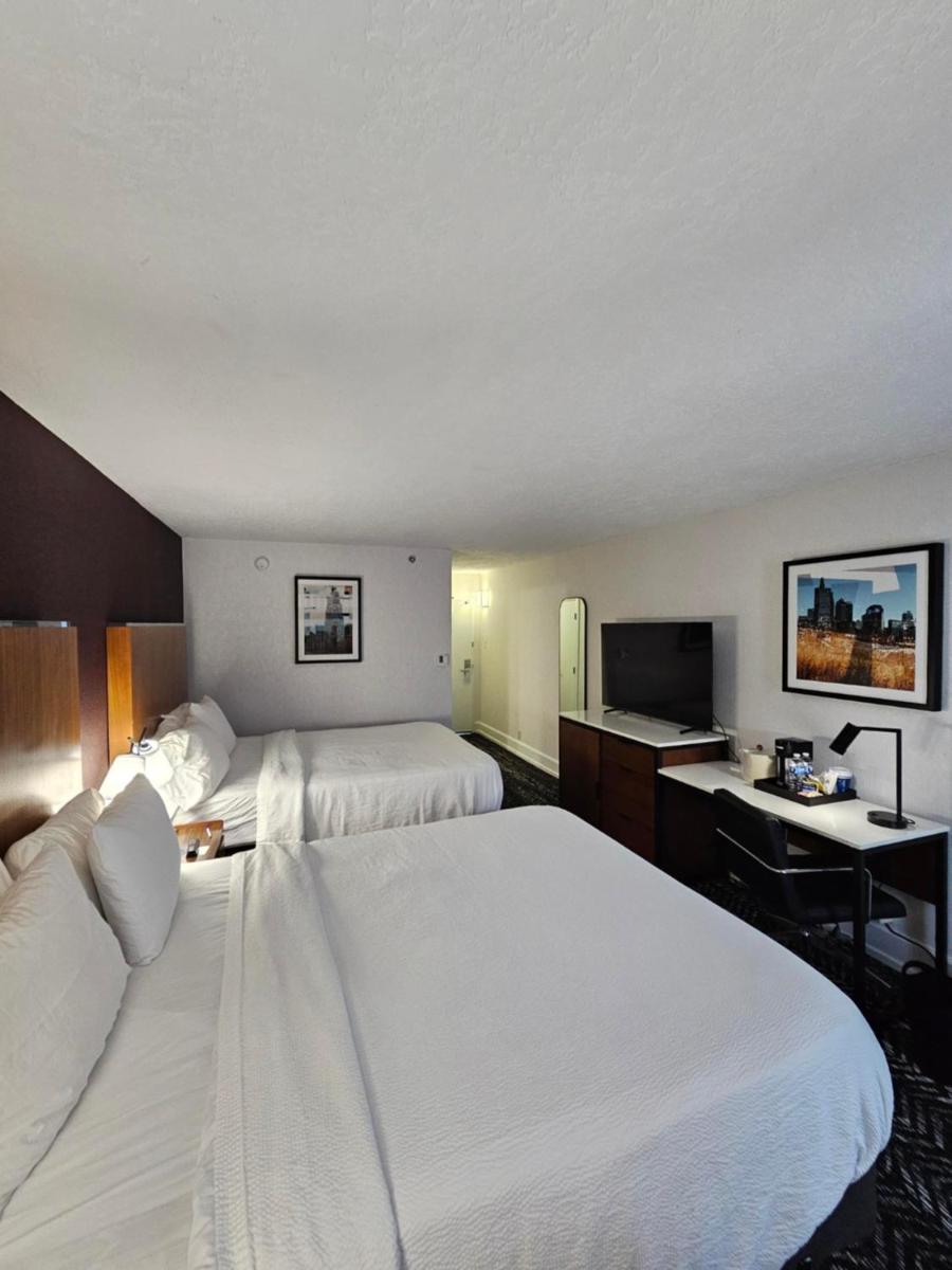 Four Points by Sheraton Kansas City Airport - image 2
