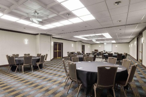 SureStay Plus Hotel by Best Western Kansas City Northeast - image 18