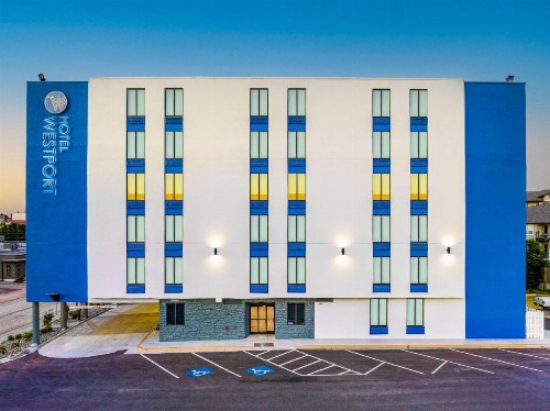 816 Hotel Westport Country Club Plaza Ascend Hotel Collection