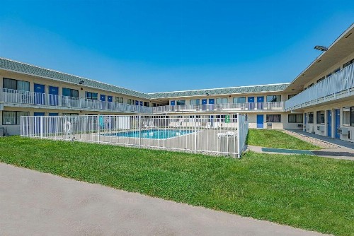 Motel 6-Kansas City MO - Airport - image 17