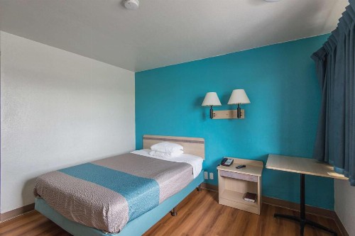 Motel 6-Kansas City MO - Airport - image 23