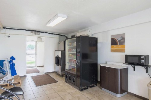 Motel 6-Kansas City MO - Airport - image 34