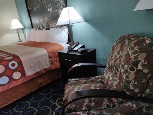 Super 8 by Wyndham Kansas City - image 16