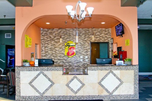 Super 8 by Wyndham Kansas City - image 25