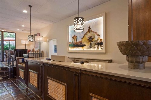 Best Western Plus Seville Plaza Hotel - image 3