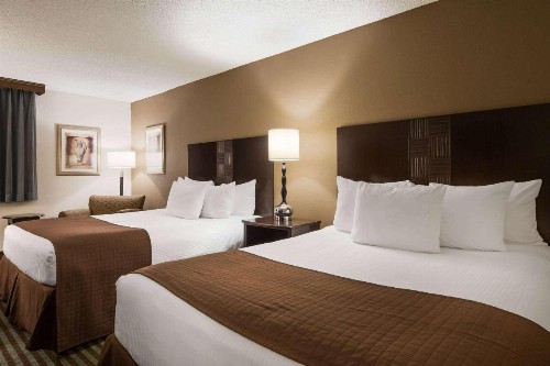 Best Western Plus Seville Plaza Hotel - image 9
