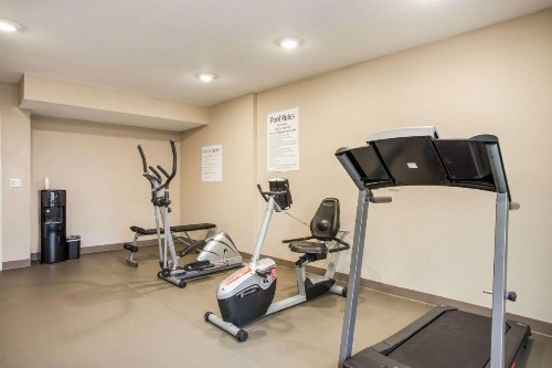Sleep Inn Kansas City International Airport - image 15