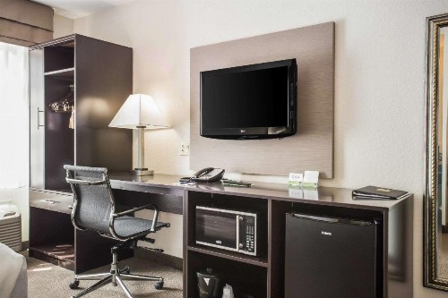 Sleep Inn Kansas City International Airport - image 26
