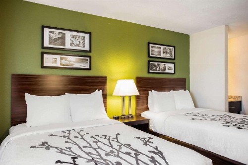 Sleep Inn Kansas City International Airport - image 9