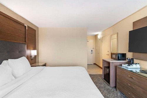 Best Western Premier Kansas City Sports Complex Hotel - image 23