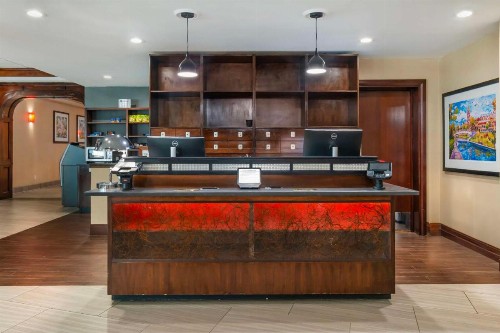 Best Western Premier Kansas City Sports Complex Hotel - image 39
