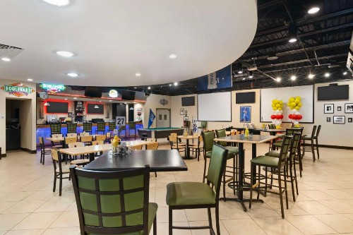 Best Western Premier Kansas City Sports Complex Hotel - image 40